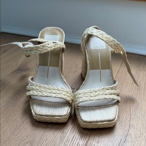 Dolce Vita Women's Tan Heels